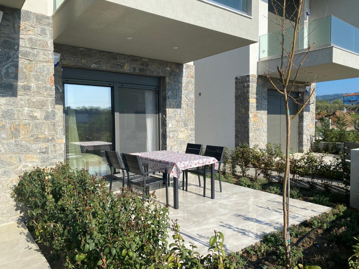 Olea Luxury Apartments Nikiti  Exteriör bild